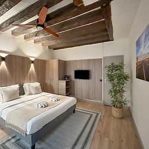 Studio met een King Size Bed